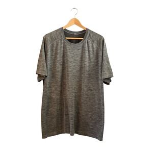 Lululemon Men's Short Sleeve T-Shirt Size XL Active Workout Gray